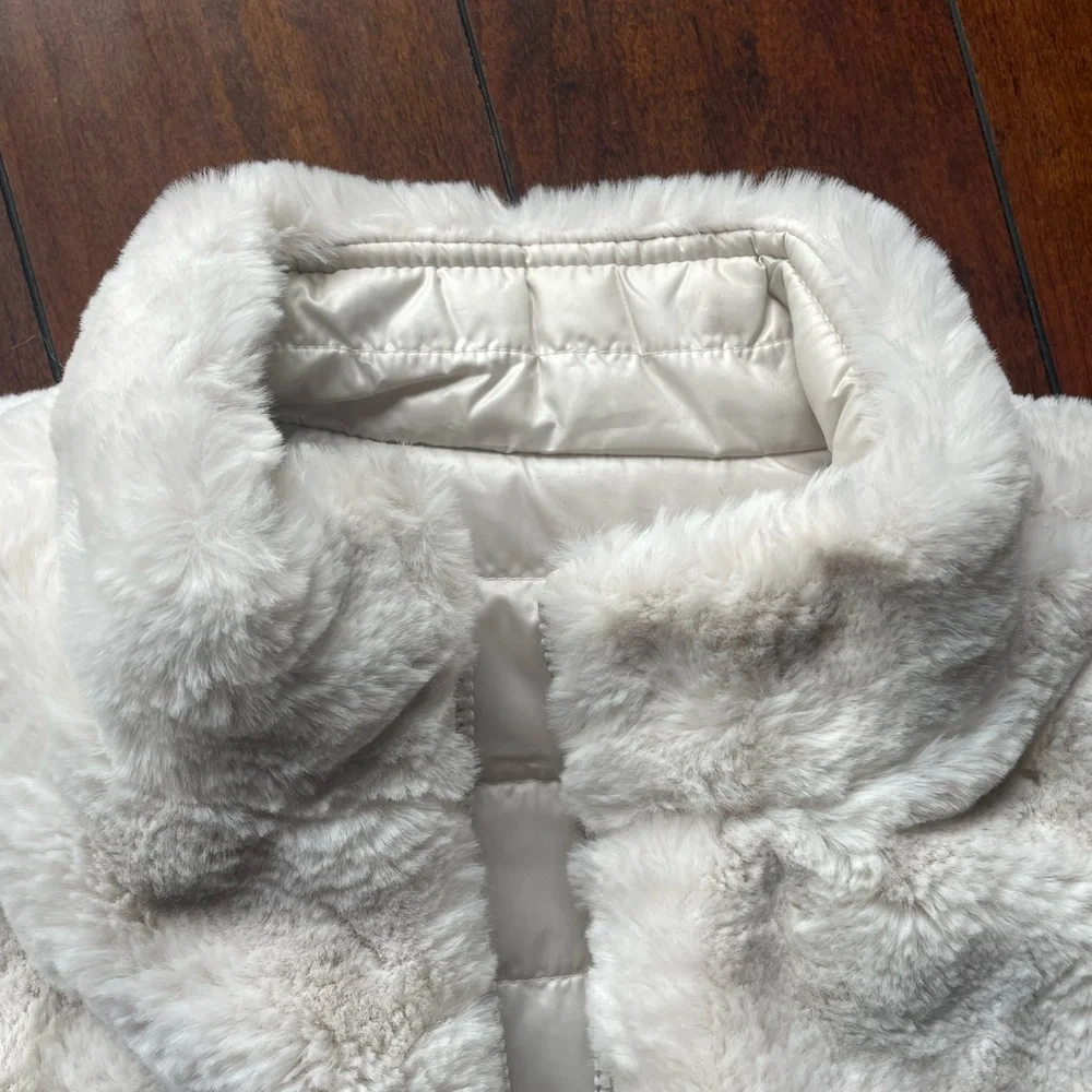 Original Nicole Miller, Reversible Vest, Size Medium, Off-White/Ivory - Picture 7 of 13